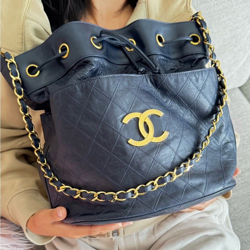 Chanel vintage bucket bag
